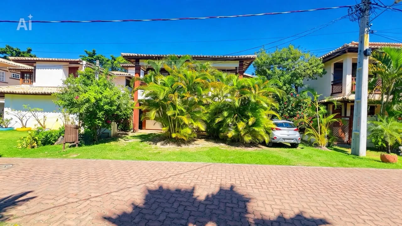 Foto principal de Casa no Porto das Baleias com piscina e acesso à praia em Praia do Forte